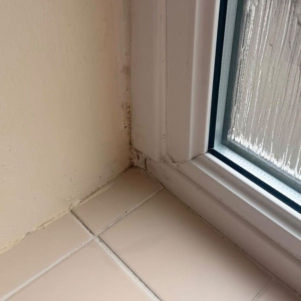 Window corner after cleaning